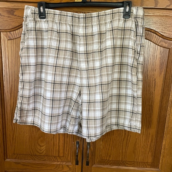 Men’s Shorts Size XL stretch waist/pockets - Picture 3 of 6